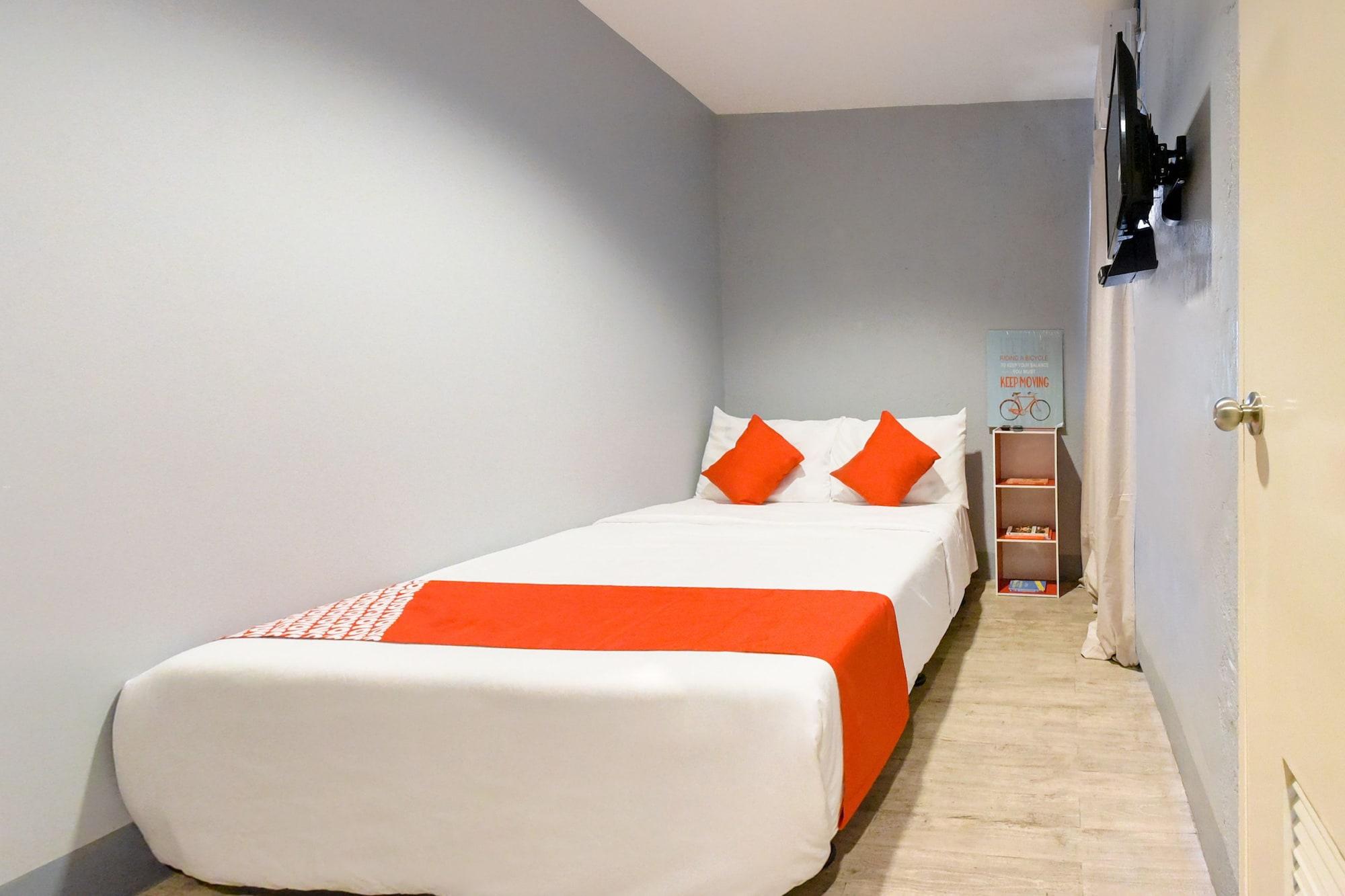 Oyo 112 Majesty Suites Кесон-Сити Экстерьер фото